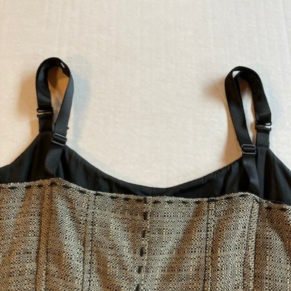 Alberta Ferretti Tweed Dress - Size 14 (fits more like a 10) - Picture 6 of 16